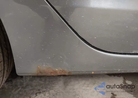 2010 Honda Insight Lx z USA, uszkodzony, nr VIN JHMZE2H58AS038570